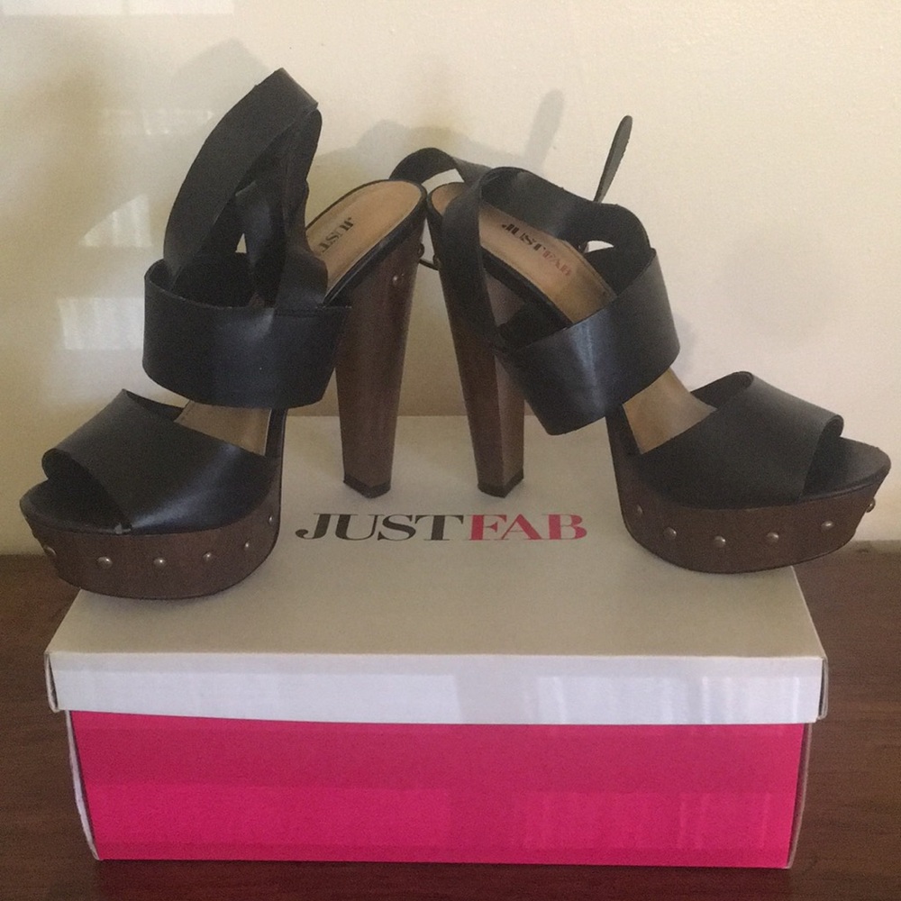 JustFab Black and Brown Platform Sandals